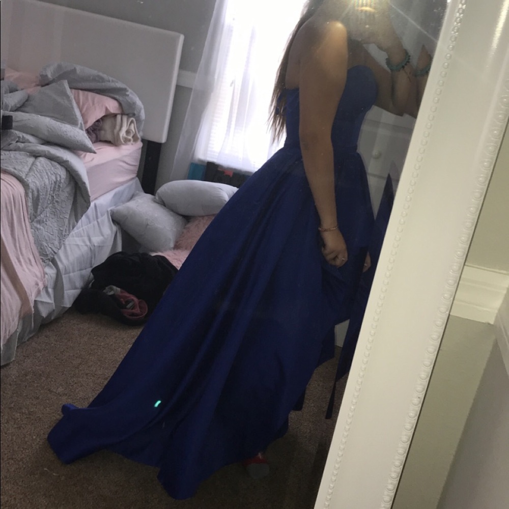 Prom dress - Picture 2 of 8